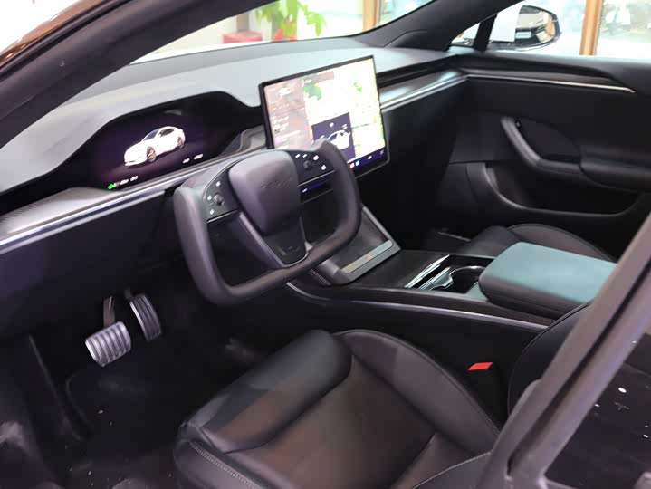 Tesla Model S 2023 2023款 三电机全轮驱动 Plaid版