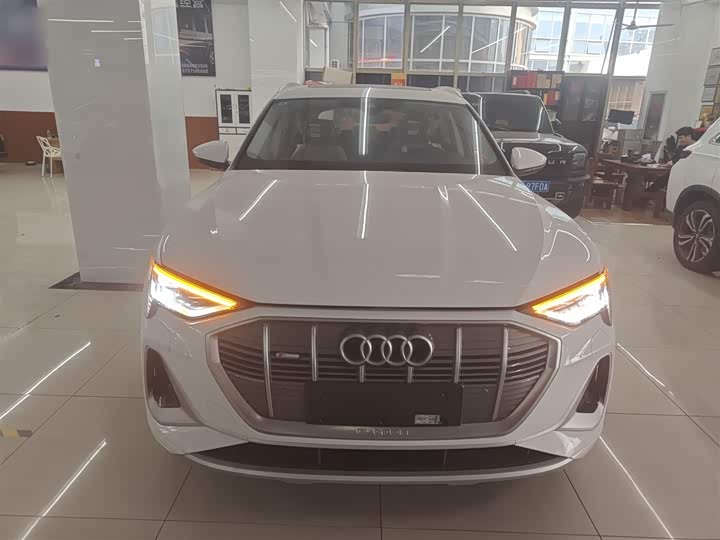 2021 Audi e-tron