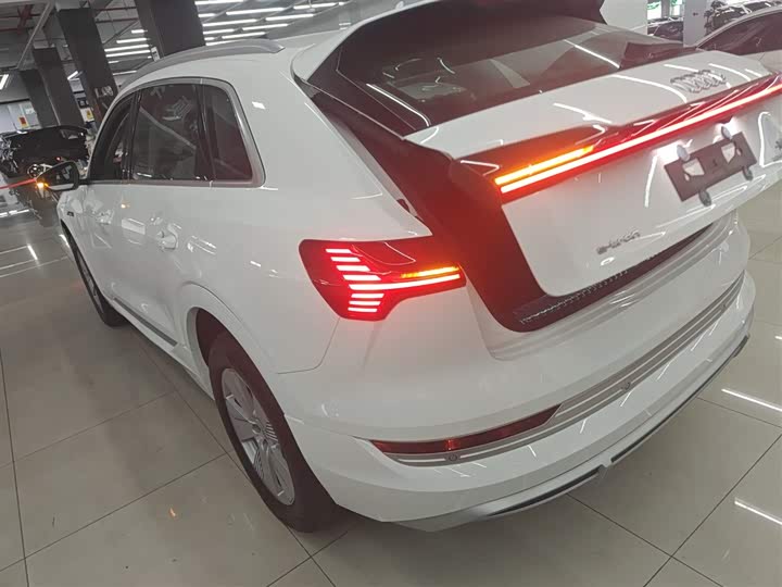 2021 Audi e-tron