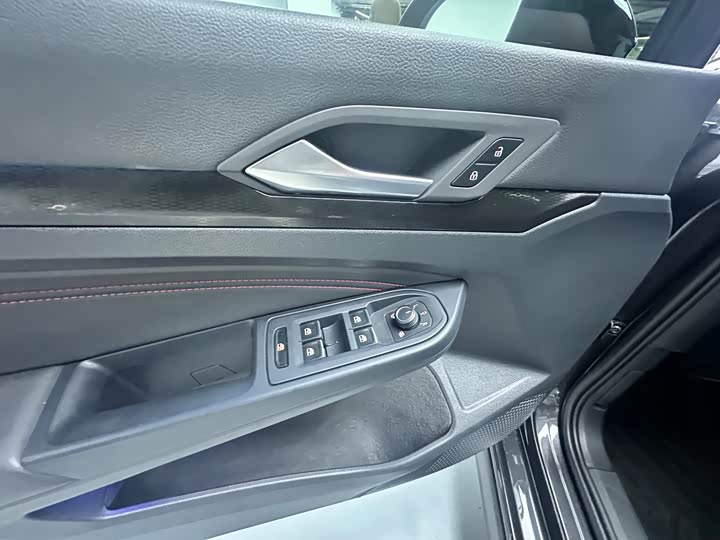 Volkswagen Golf GTI 2021 2021款 380TSI DSG GTI