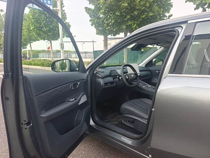 Фото 7 - Geely Galaxy Starship 7