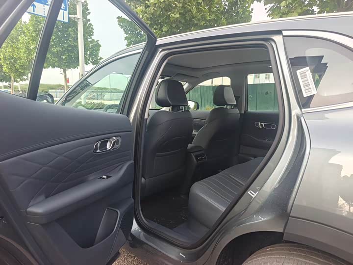Фото 9 - Geely Galaxy Starship 7