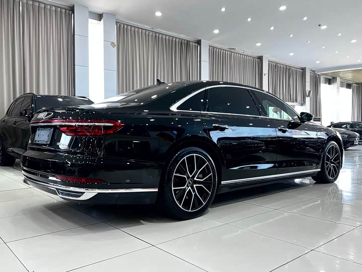 Audi A8 2021 2021款 A8L 60 TFSI quattro 尊贵型