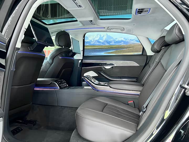Audi A8 2021 2021款 A8L 60 TFSI quattro 尊贵型