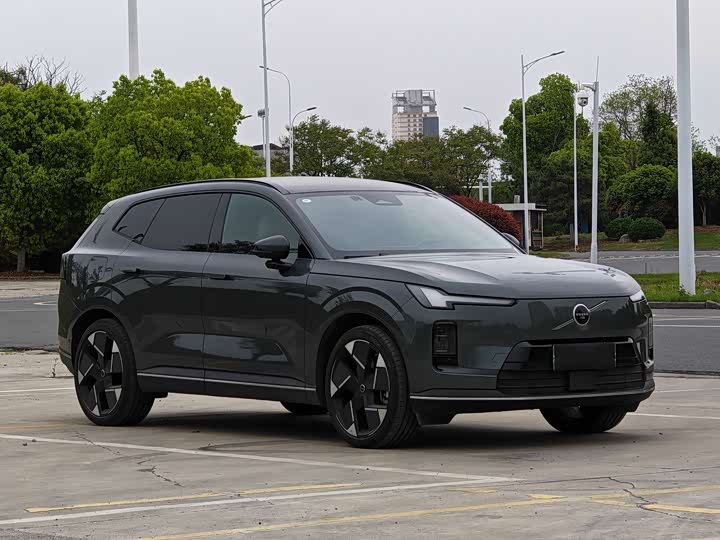 Volvo XC70 Hybrid 2026 2026款 四驱超长续航Ultra