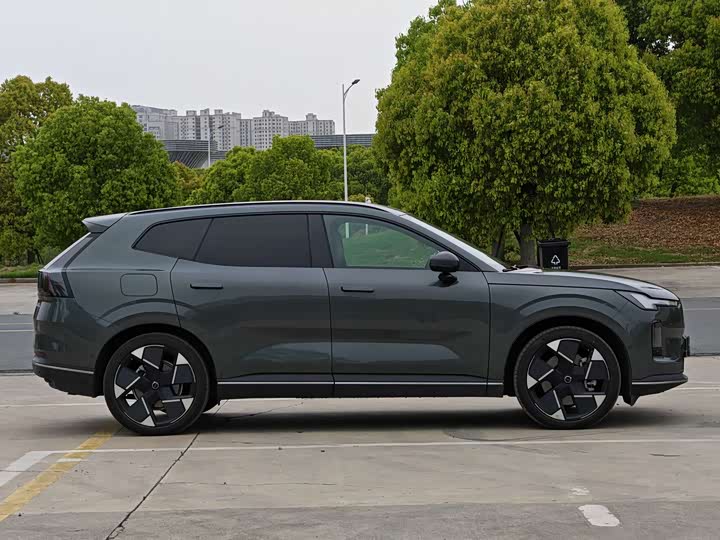 Volvo XC70 Hybrid 2026 2026款 四驱超长续航Ultra