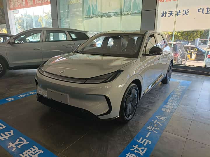 BAIC Arcfox T1 2025 2025款 425 PRO