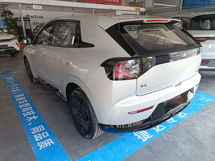 BAIC Arcfox T1 2025 2025款 425 PRO