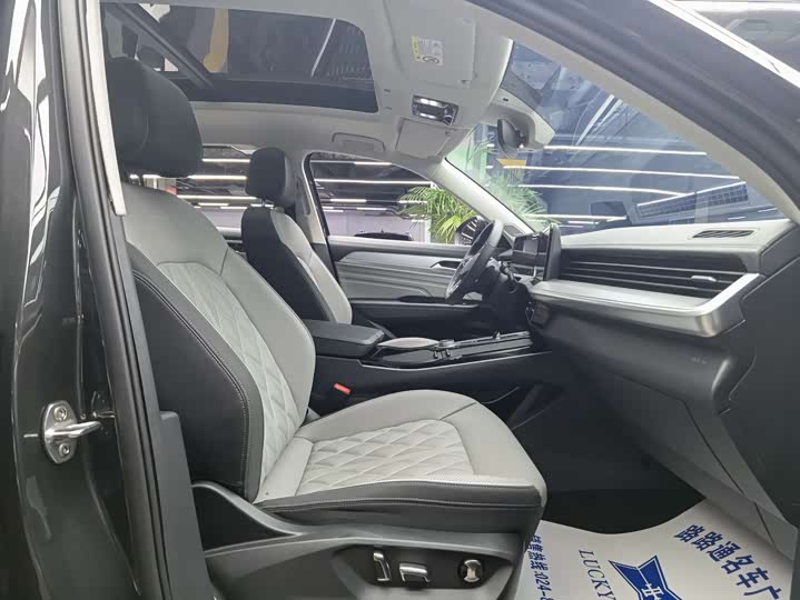 Volkswagen Tavendor 2023 2023款 380TSI 四驱R-Line巡礼版