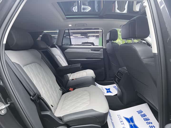 Volkswagen Tavendor 2023 2023款 380TSI 四驱R-Line巡礼版