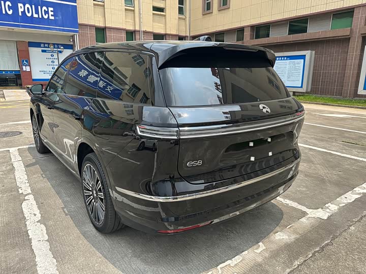 Nio ES8 2026 2026款 六座行政豪华版