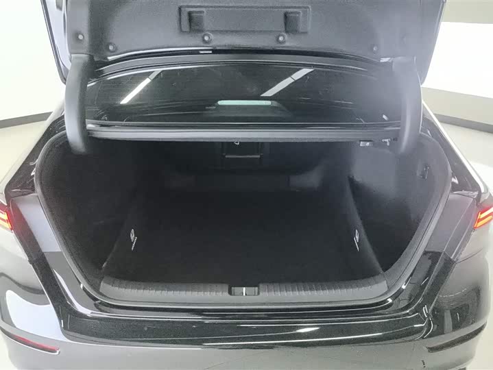 Honda Accord 2025 2025款 运动系列 260TURBO 豪华版