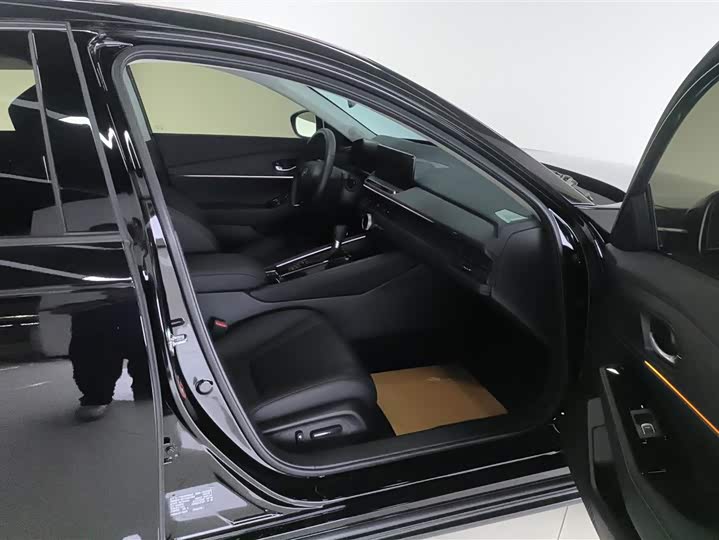 Honda Accord 2025 2025款 运动系列 260TURBO 豪华版