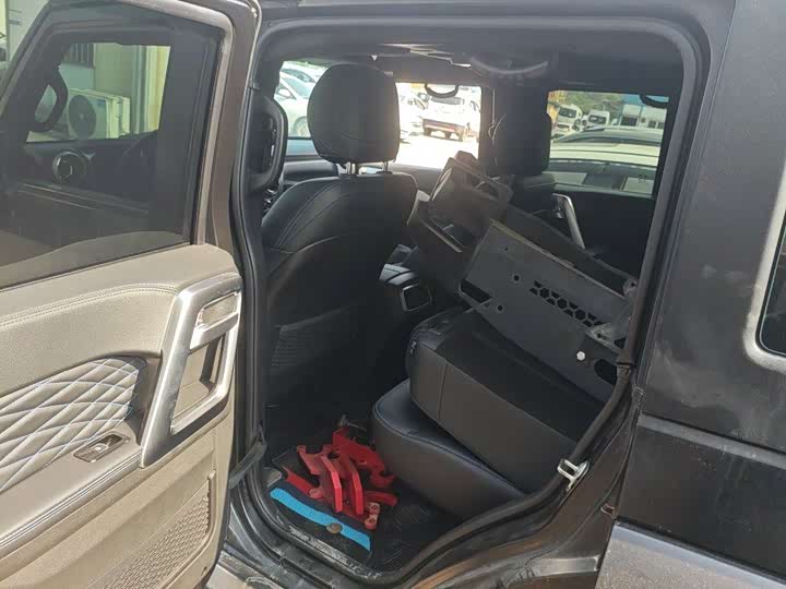 BAIC Beijing BJ40 2023 2023款 2.0D 自动四驱刀锋英雄版侠客型
