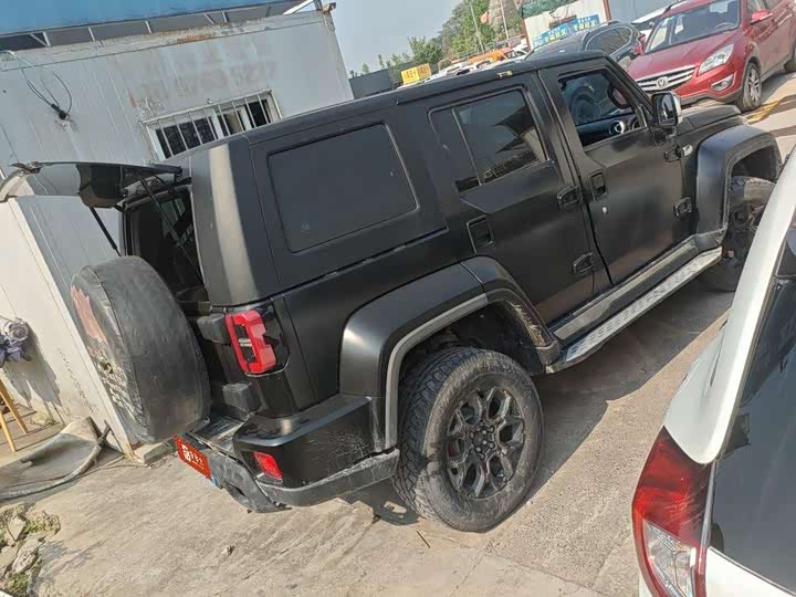 BAIC Beijing BJ40 2023 2023款 2.0D 自动四驱刀锋英雄版侠客型