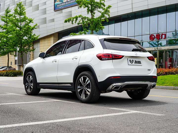 Zdjęcie 4 - Mercedes-Benz GLA-Class