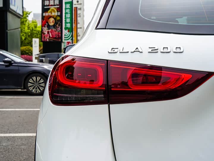 Zdjęcie 9 - Mercedes-Benz GLA-Class