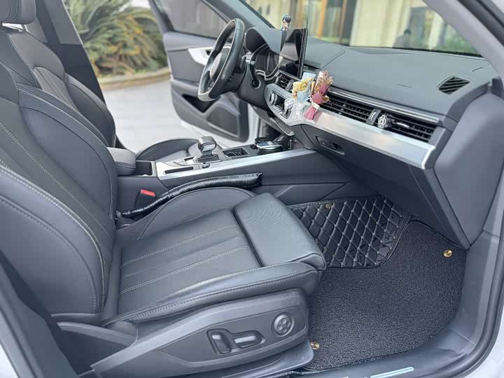 Фото 3 - Audi A4L