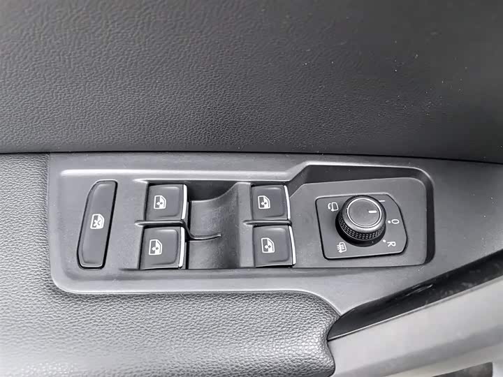 Фото 9 - Volkswagen Tayron