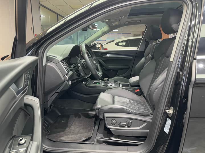 Audi Q5L 2021 2021款 45 TFSI 豪华动感型