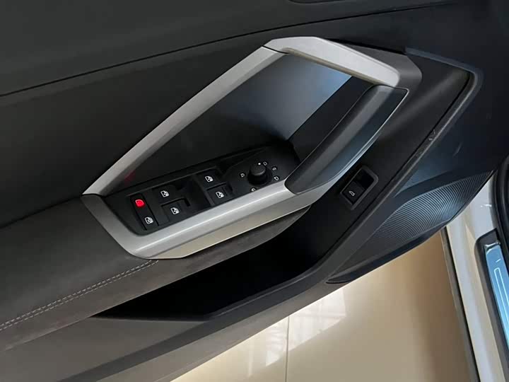 Фото 7 - Audi Q3
