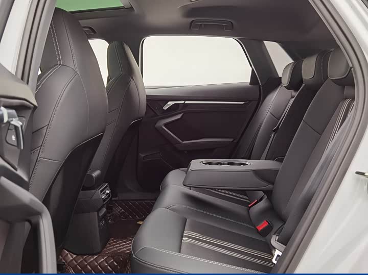 Photo 5 - Audi A3