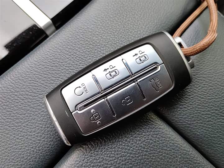 Genesis G80 2023 2023款 2.5T 后驱豪华版