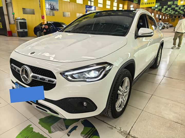 Фото 1 - Mercedes-Benz GLA-Class