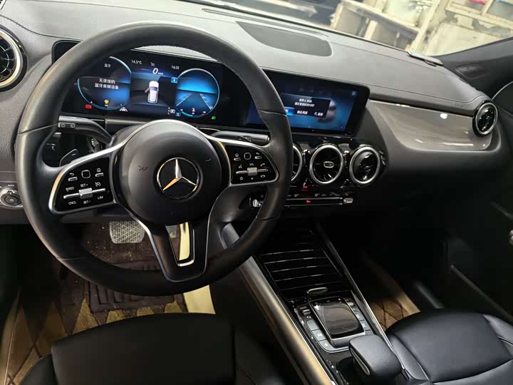 Фото 3 - Mercedes-Benz GLA-Class