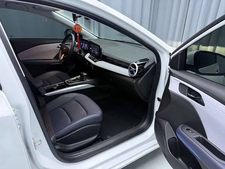 Chevrolet Monza 2023 2023款 1.5L 双离合悦享版