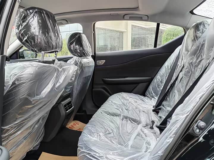 Nissan Teana 2026 2026款 鸿蒙座舱 2.0L 智能超舒适版