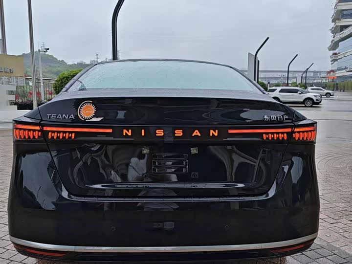 Nissan Teana 2026 2026款 鸿蒙座舱 2.0L 智能超舒适版