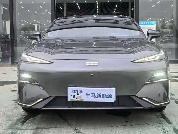 Geely Galaxy E8 2024 2024款 665km 后驱星舰 远航版