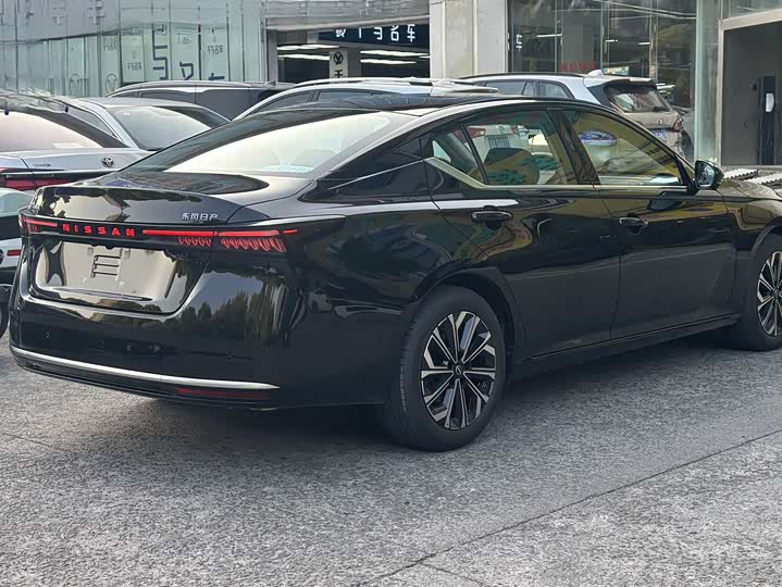 Nissan Teana 2026 2026款 鸿蒙座舱 2.0L 智能超舒适版