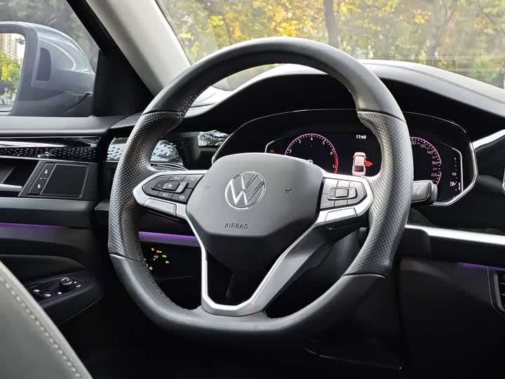 Фото 5 - Volkswagen Passat