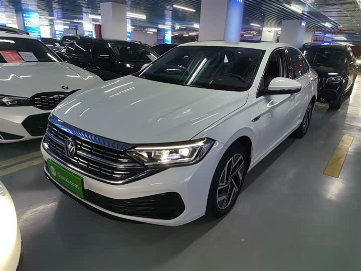 Фото 1 - Volkswagen Sagitar L