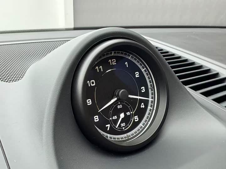 Porsche Macan 2025 2025款 Macan 2.0T 逐梦版
