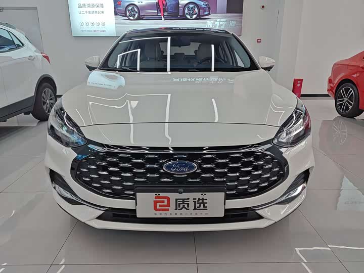 Ford Focus 2021 2021款 三厢 EcoBoost 180 自动锋潮型
