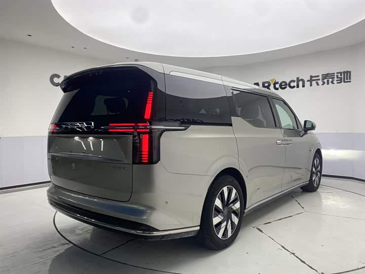 Volvo EM90 2025 2025款 Ultra 六座