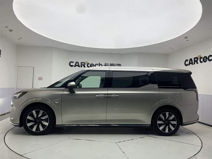 Volvo EM90 2025 2025款 Ultra 六座