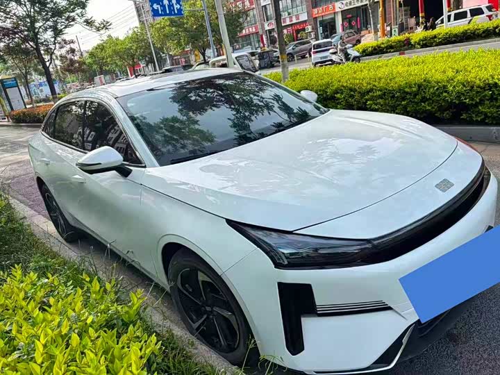 Фото 2 - Geely Galaxy L6