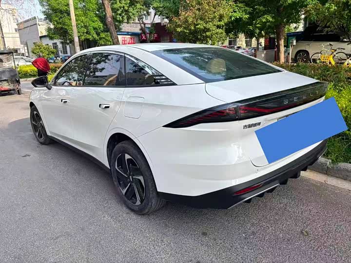 Фото 4 - Geely Galaxy L6