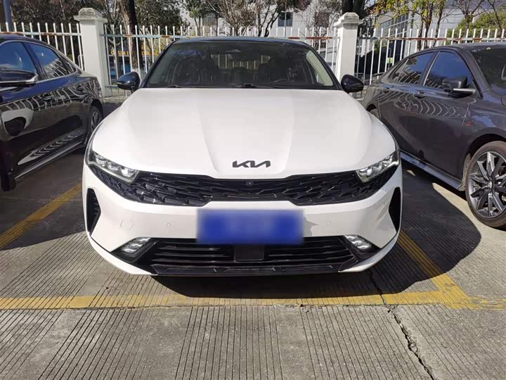 Фото 3 - Kia K5