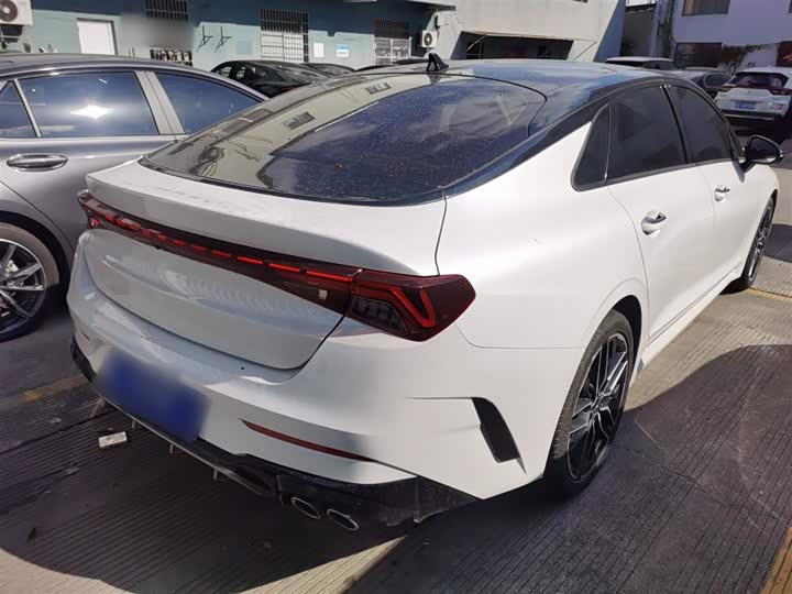 Фото 7 - Kia K5