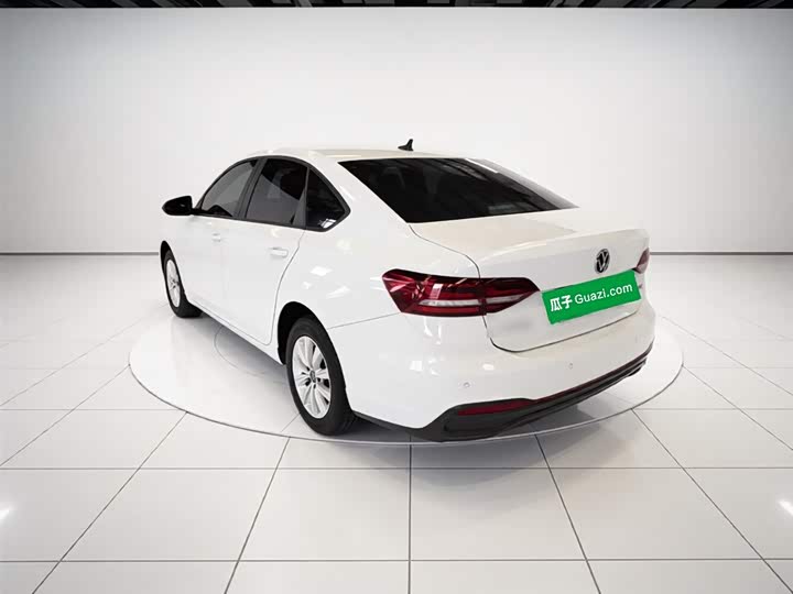 Фото 5 - Volkswagen Lavida