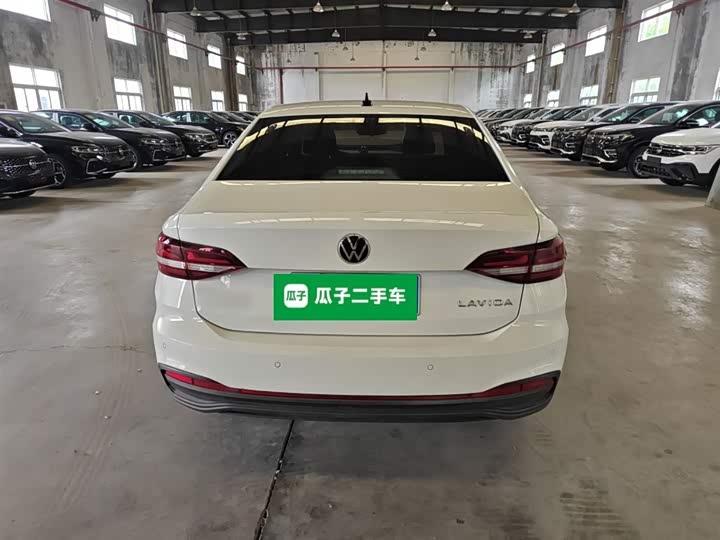 Фото 6 - Volkswagen Lavida