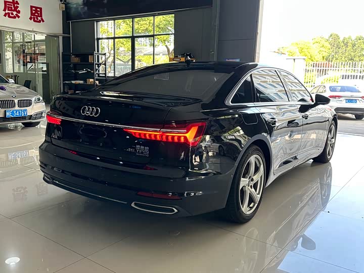 Photo 9 - Audi A6L