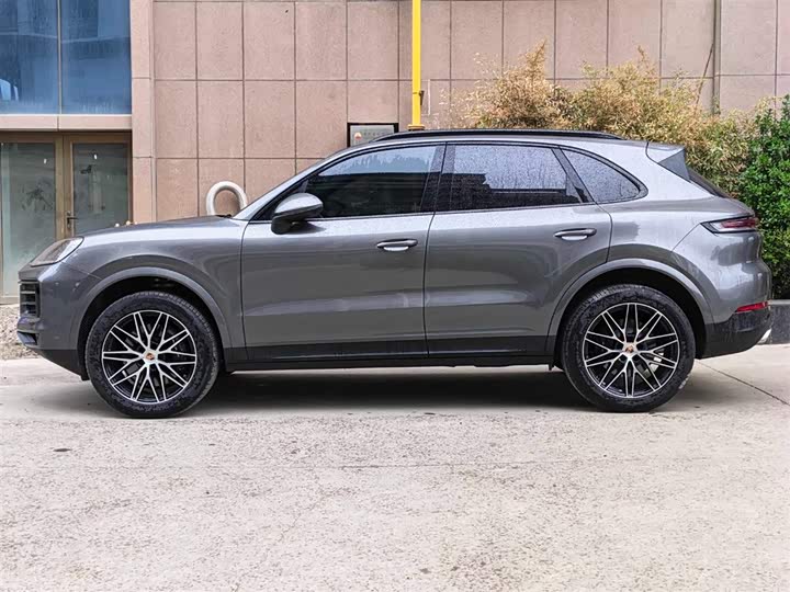 Porsche Cayenne 2025 2025款 Cayenne 3.0T 逐梦版