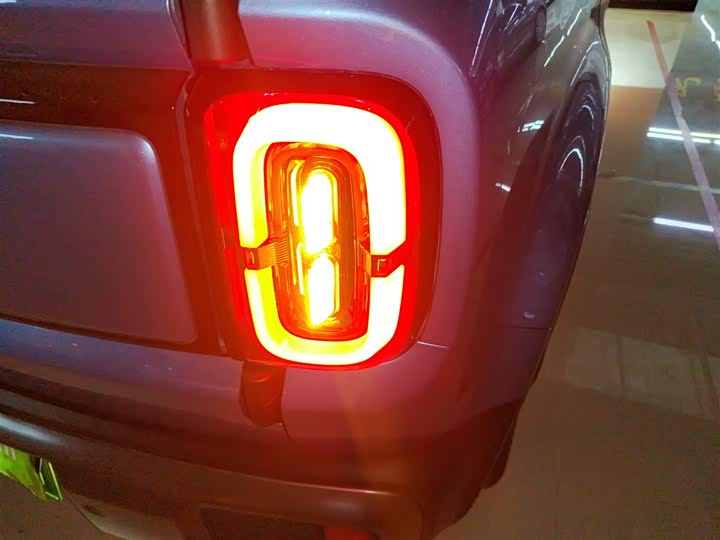 Фото 8 - Baojun Yep Plus
