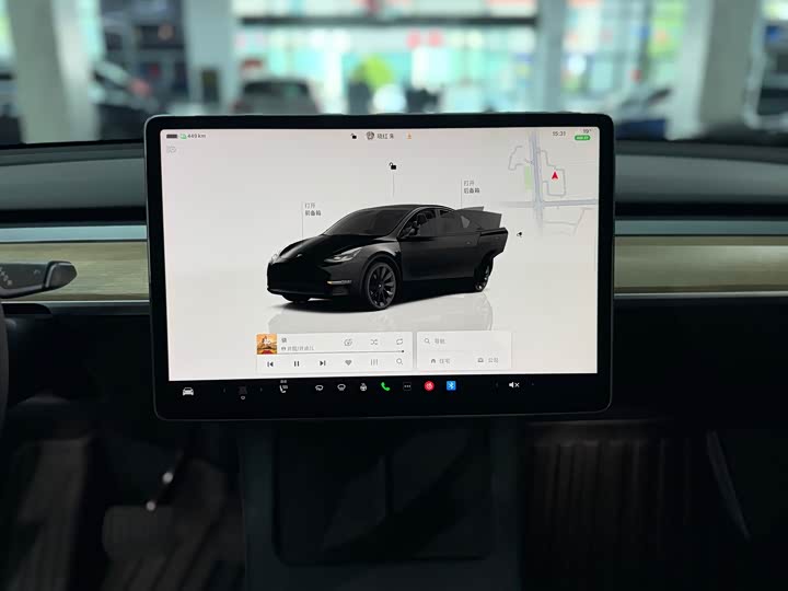 Photo 8 - Tesla Model Y